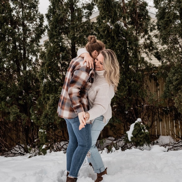 Meet your Posher, Hannah - Picture 3 of 3